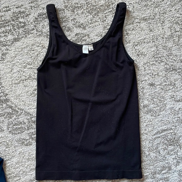 Black anthro tank - Picture 2 of 3